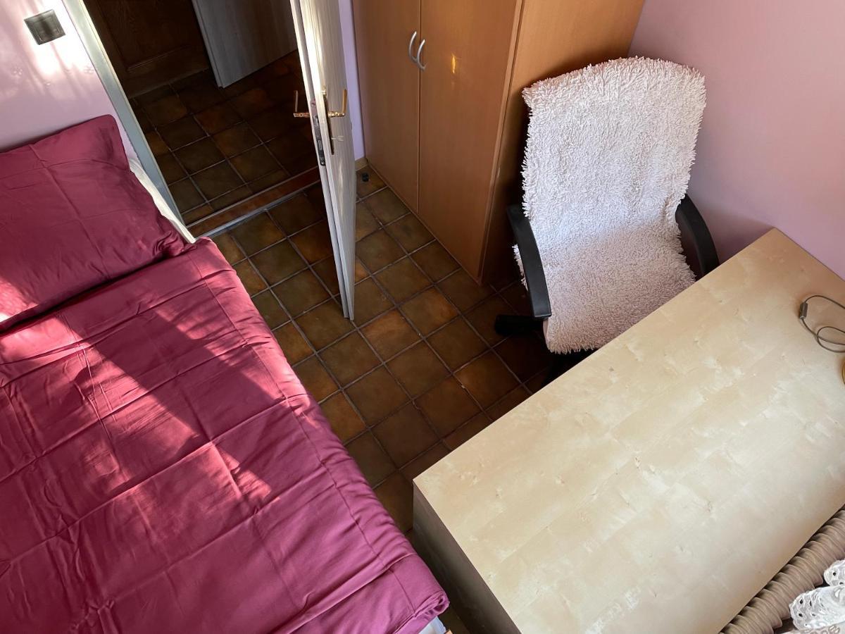 Suburb Hostel 푸르커스도르프 외부 사진